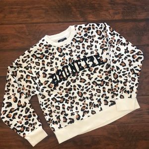 BRUNETTE STEP SISTER CREW WHILE LEO BLACK